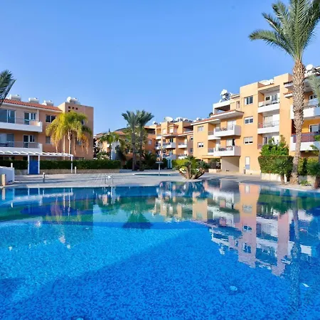 Iris Village With Fabulous Pools *